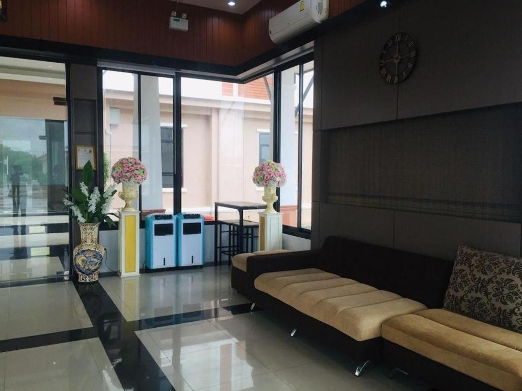 S-Tawan Hotel&Convention Maha Sarakham Zewnętrze zdjęcie