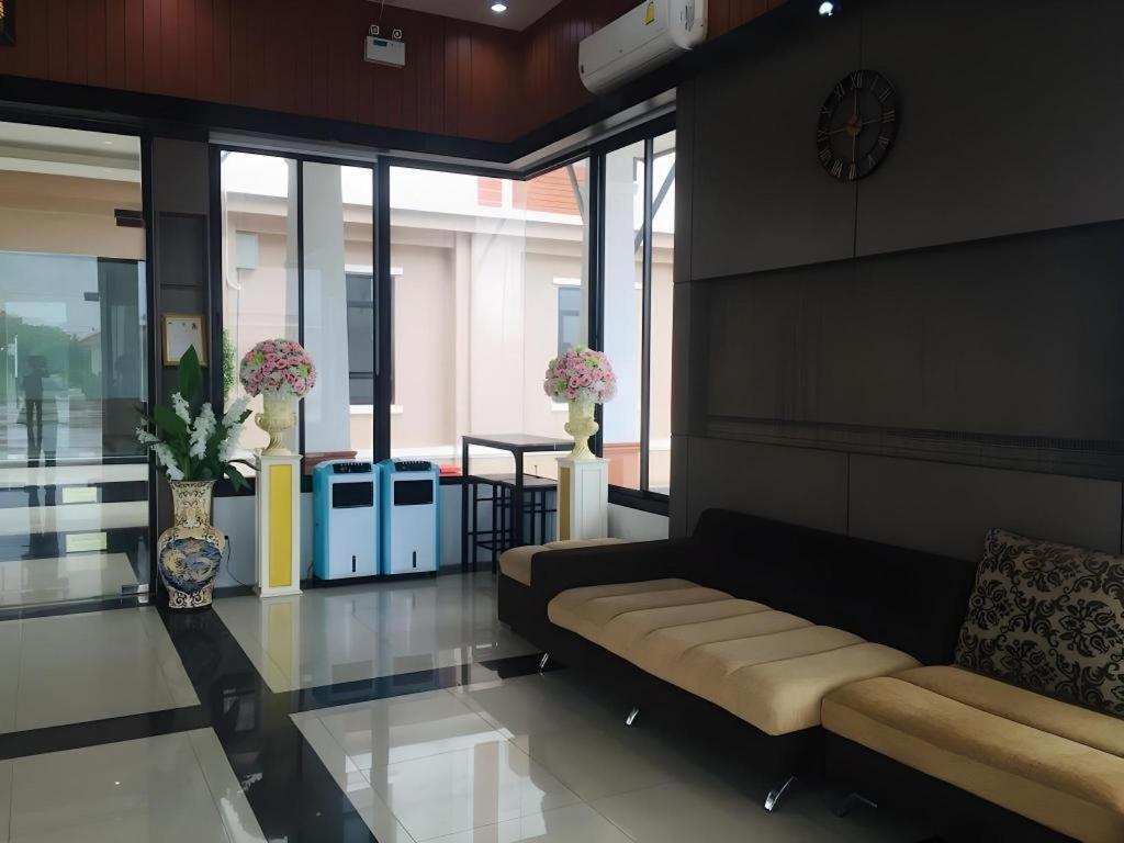 S-Tawan Hotel&Convention Maha Sarakham Zewnętrze zdjęcie